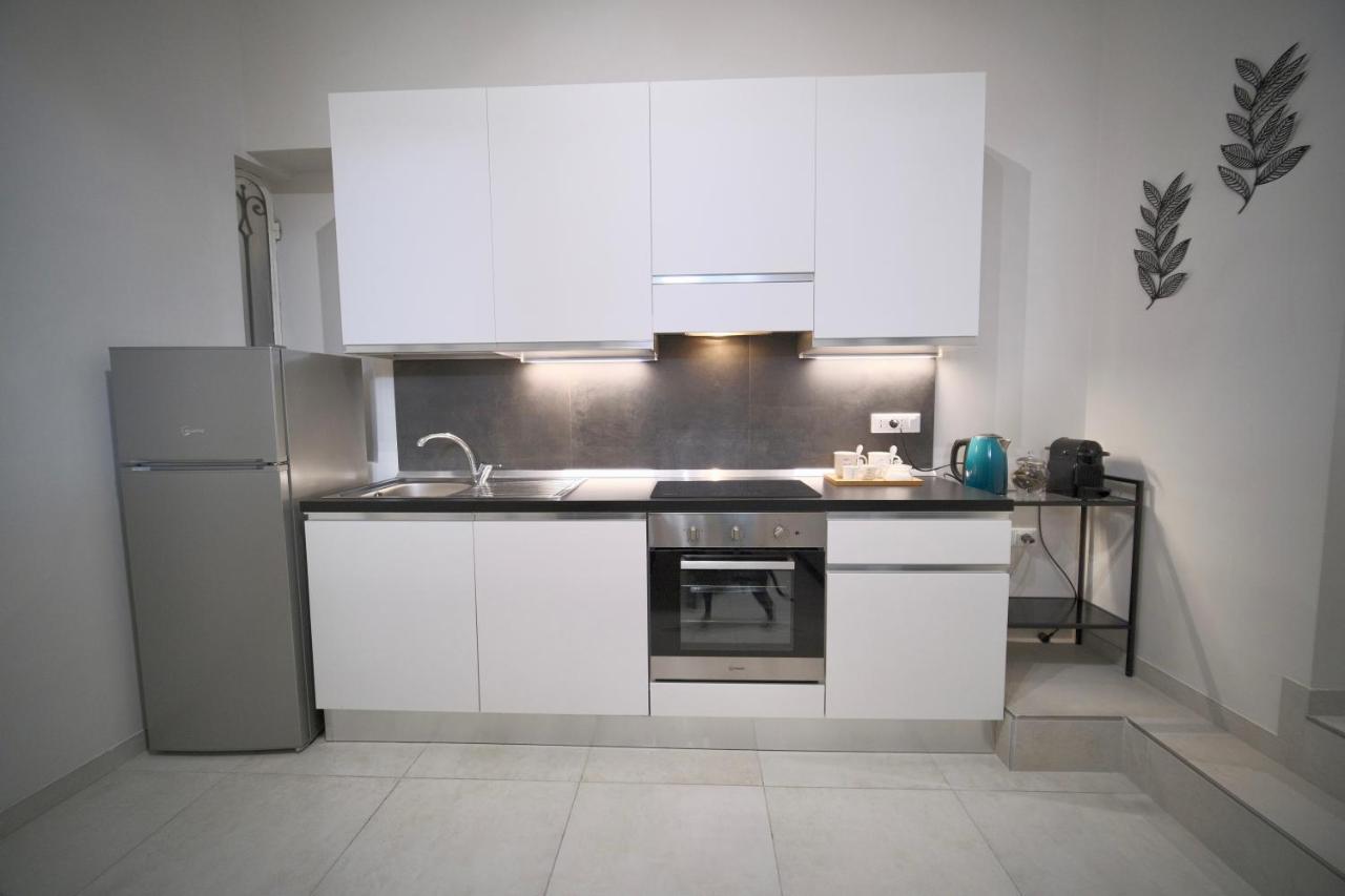 Appartamento Moderno ❴ 300 Mt. Da Porta Nuova ❵ Turin Exterior photo